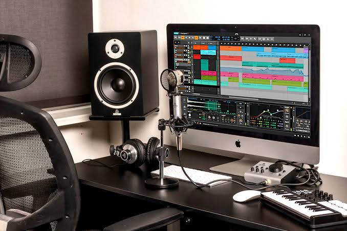 Artist Computer Sound (Both)
